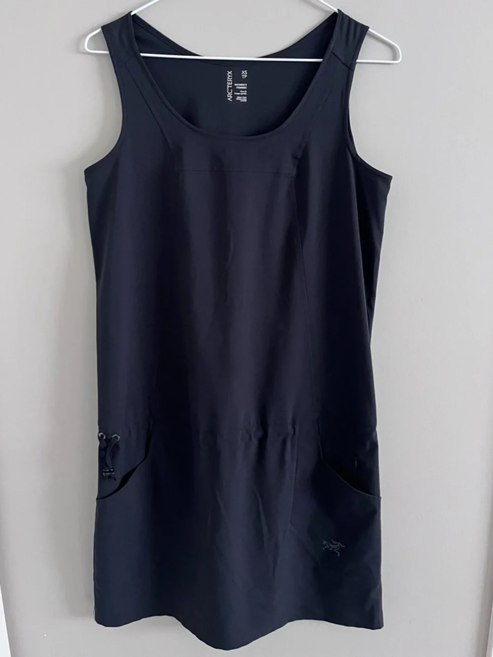 Arc’teryx Contenta Shift Dress Black Cinch Waist Lightweight Hiking Gorpcore - Picture 3 of 10